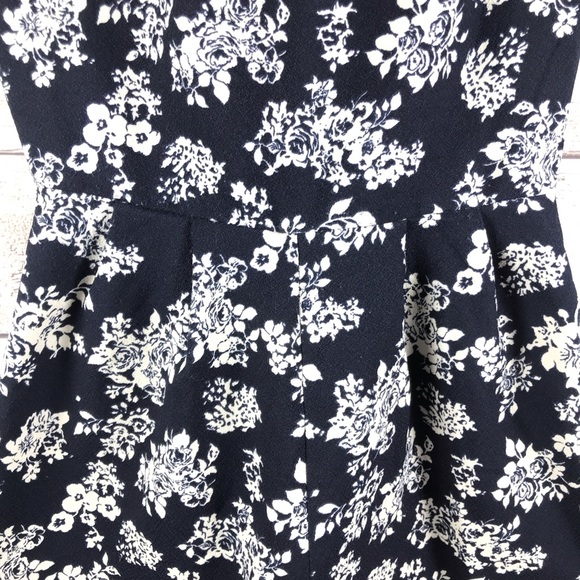 Lush Floral V Back Jumpsuit Romper Dress Shorts XS - Picture 8 of 10